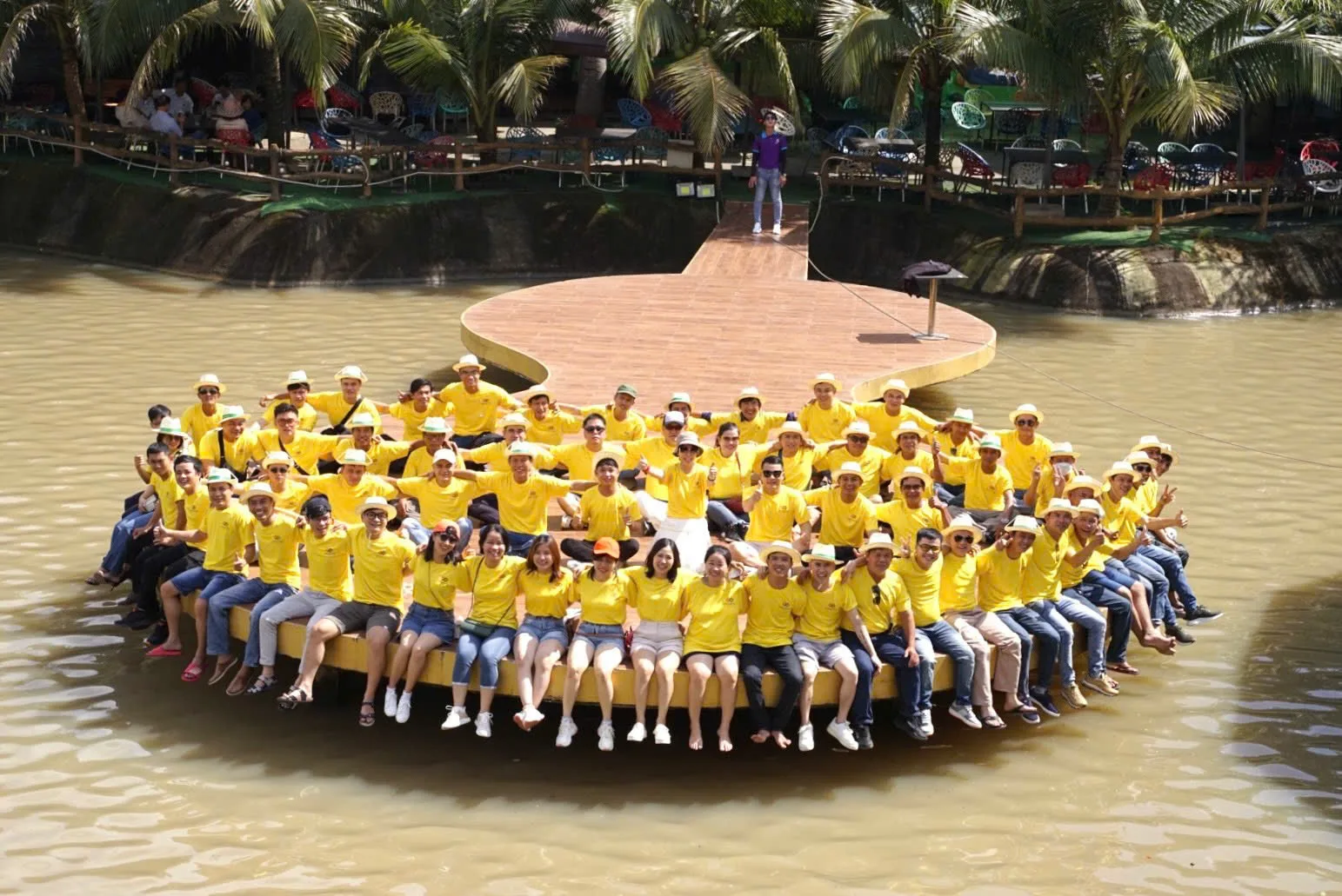 Đoàn khách team building